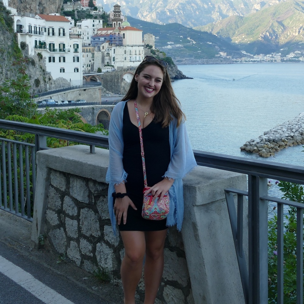 Meet your Posher, Ellie